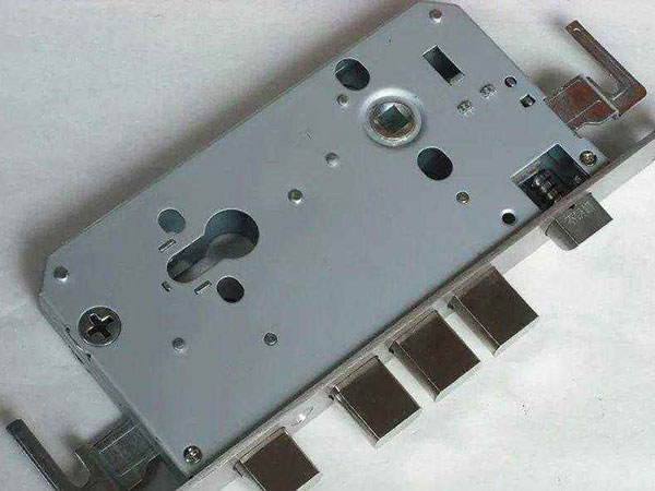 西藏24小时上门开锁公司